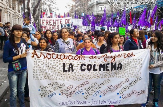 La Colmena e a “rádio da esperança”: um bairro unido para romper o silêncio